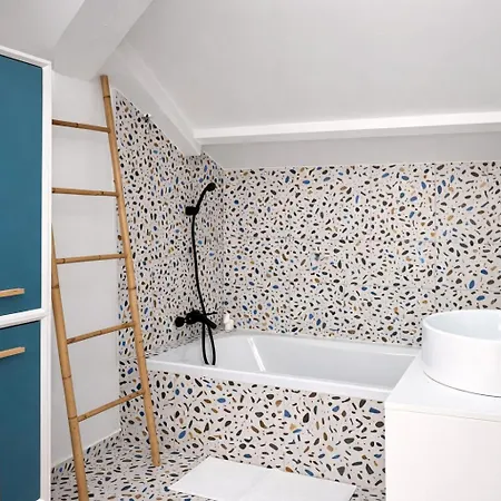 La Petite Cabine, 10 Pers Proche Et Centre Villa