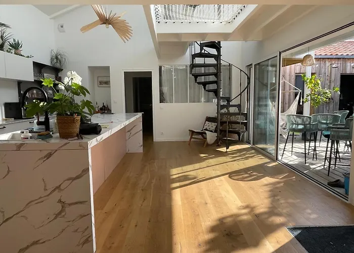 La Petite Cabine, 3chambres Proche Et Centre *